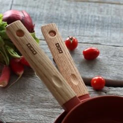 Casserole Ector Induction Aluminium Revêtu Manche En Bois 18 Cm Rouge 7 Casserole Ector Induction Aluminium Revêtu Manche En Bois 18 Cm Rouge -Cuisine À Domicile 108010 2 1 Casserole Ector induction aluminium revetu manche en bois 18 cm rouge Ogo