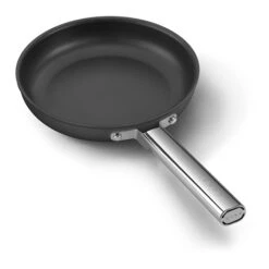 Smeg Poêle Aluminium Antiadhésive 24 Cm Noir Mat 6 Smeg Poêle Aluminium Antiadhésive 24 Cm Noir Mat -Cuisine À Domicile 131016 2 2 Poele aluminium antiadhesive 24 cm noir mat Smeg
