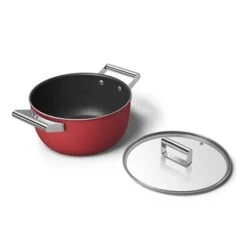 Smeg Faitout Bas Aluminium Antiadhésif 24 Cm Rouge Mat Avec Couvercle Verre Trempé -Cuisine À Domicile 133003 2 1 Faitout bas aluminium antiadhesif 24 cm rouge mat avec couvercle verre trempe Smeg