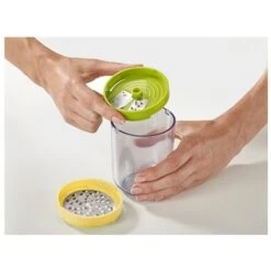 Joseph Joseph Coupe Légumes Spirale 3 En 1 Spiro -Cuisine À Domicile 400108 2 1 Coupe legumes spirale 3 en 1 Spiro Joseph Joseph