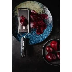 Microplane Mandoline Tranchante Gourmet -Cuisine À Domicile 478016 4 1 Mandoline tranchante Gourmet Microplane