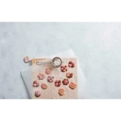 Presse à Biscuits Deux Couleurs 6 Presse à Biscuits Deux Couleurs -Cuisine À Domicile 566001 2 6 Presse a biscuits deux couleurs Betty Bossi