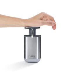 Joseph Joseph Pompe à Savon En Inox Noir -Cuisine À Domicile 604154 2 1 Pompe a savon en inox noir Joseph Joseph