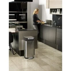 Joseph Joseph Compacteur à Déchets Inox Titan 20 L 6 Joseph Joseph Compacteur à Déchets Inox Titan 20 L -Cuisine À Domicile 67863 2 3 Compacteur a dechets inox Titan 20 L Joseph Joseph