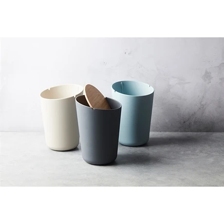 Poubelle Fibre Bambou Gris Avec Couvercle 14,4 X 20,6 Cm 2 Poubelle Fibre Bambou Gris Avec Couvercle 14,4 X 20,6 Cm – Image 2